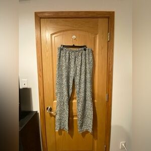 Old Navy Women’s Size Large Tall 100% Cotton Blue Floral Pajama Pants